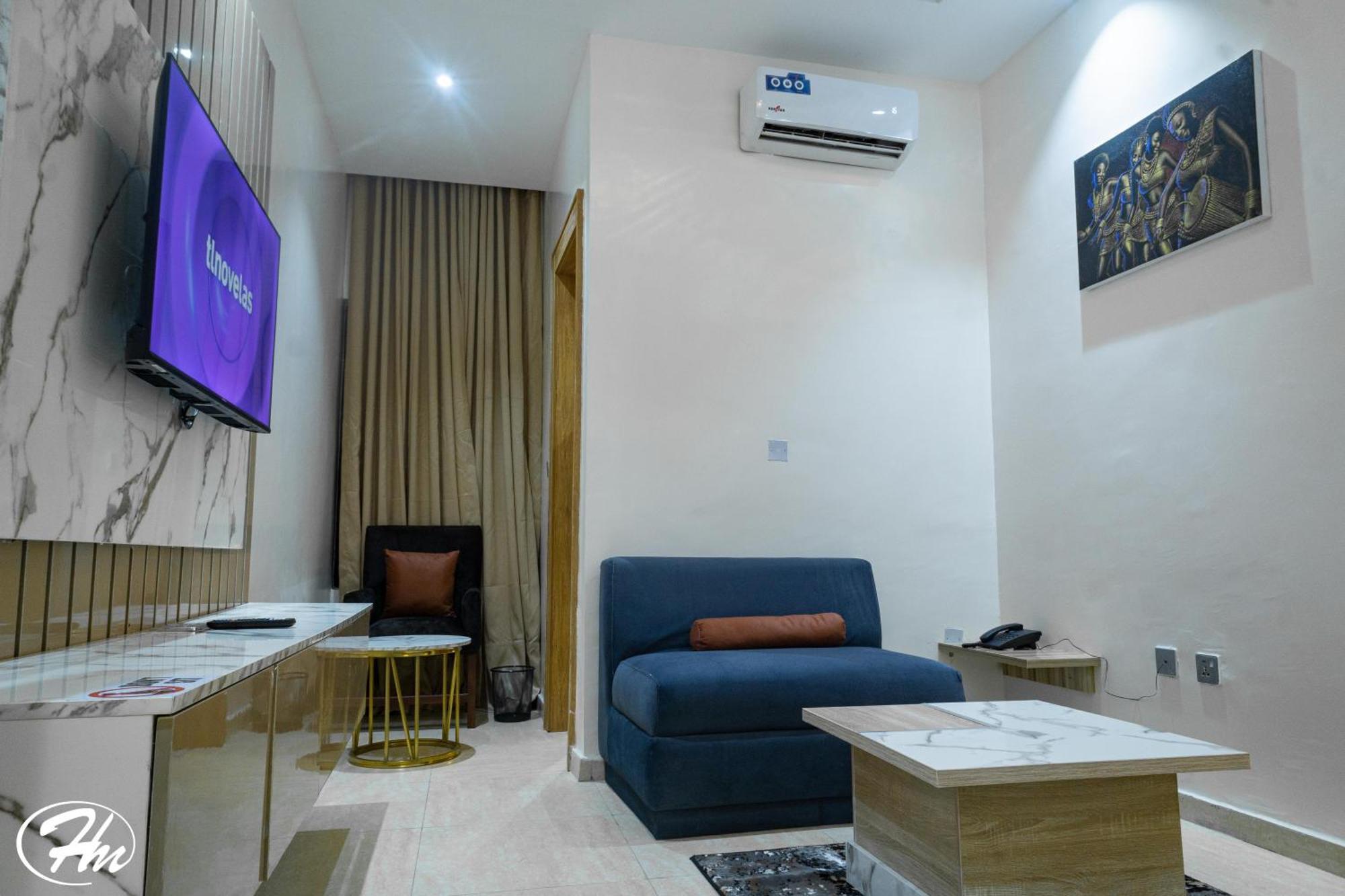 Hadmof Hotel And Suites Ikeja Exterior foto